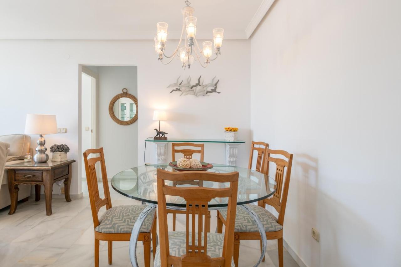 Apartamento Familiar Vistas Al Mar By Rent Me Estepona Buitenkant foto