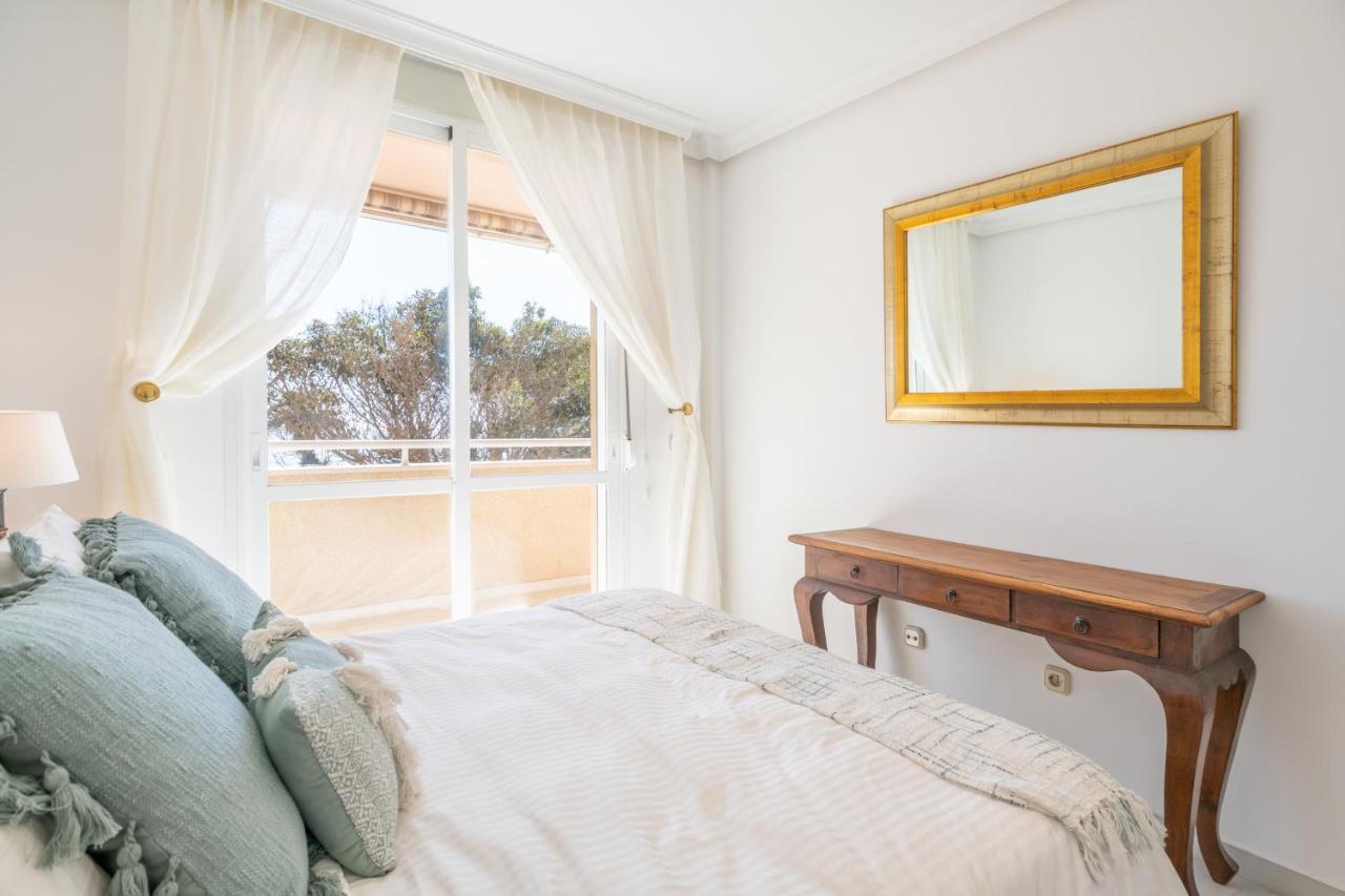 Apartamento Familiar Vistas Al Mar By Rent Me Estepona Buitenkant foto
